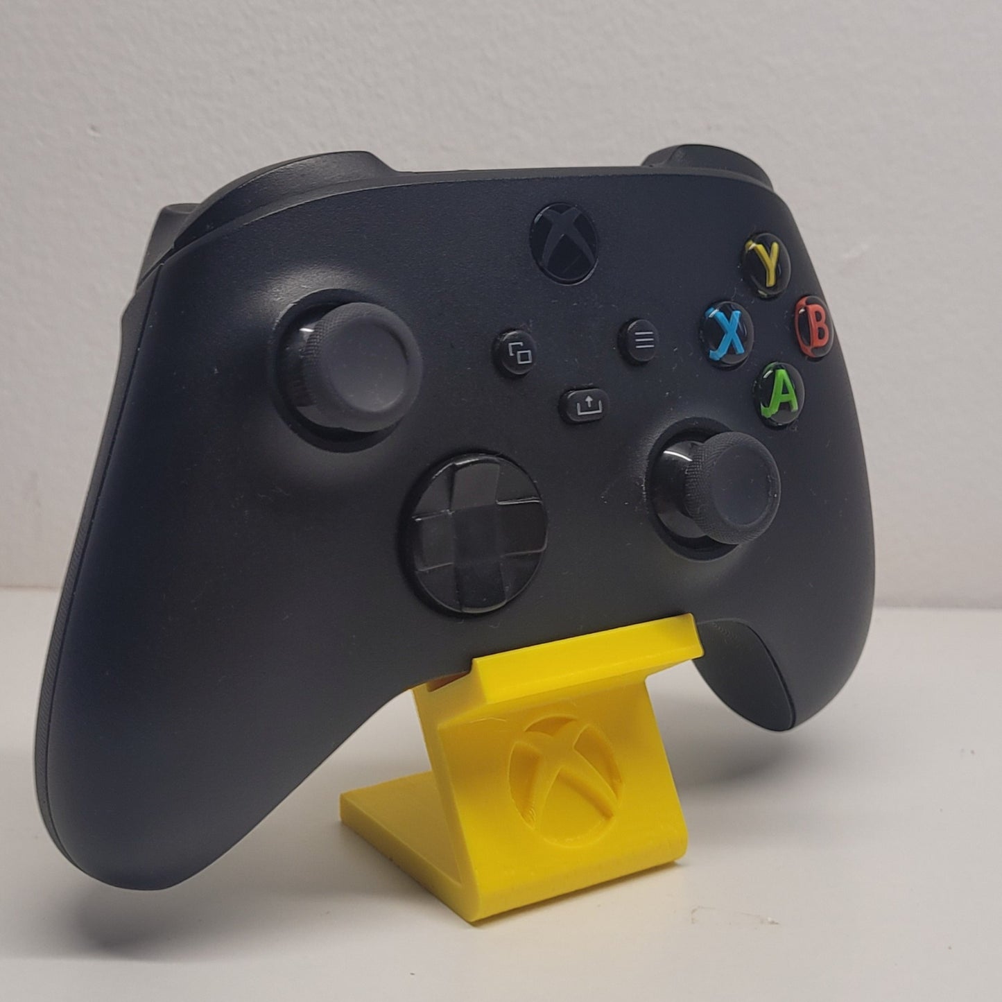 Soporte stand expositor mando Xbox one/series. Envíos desde España