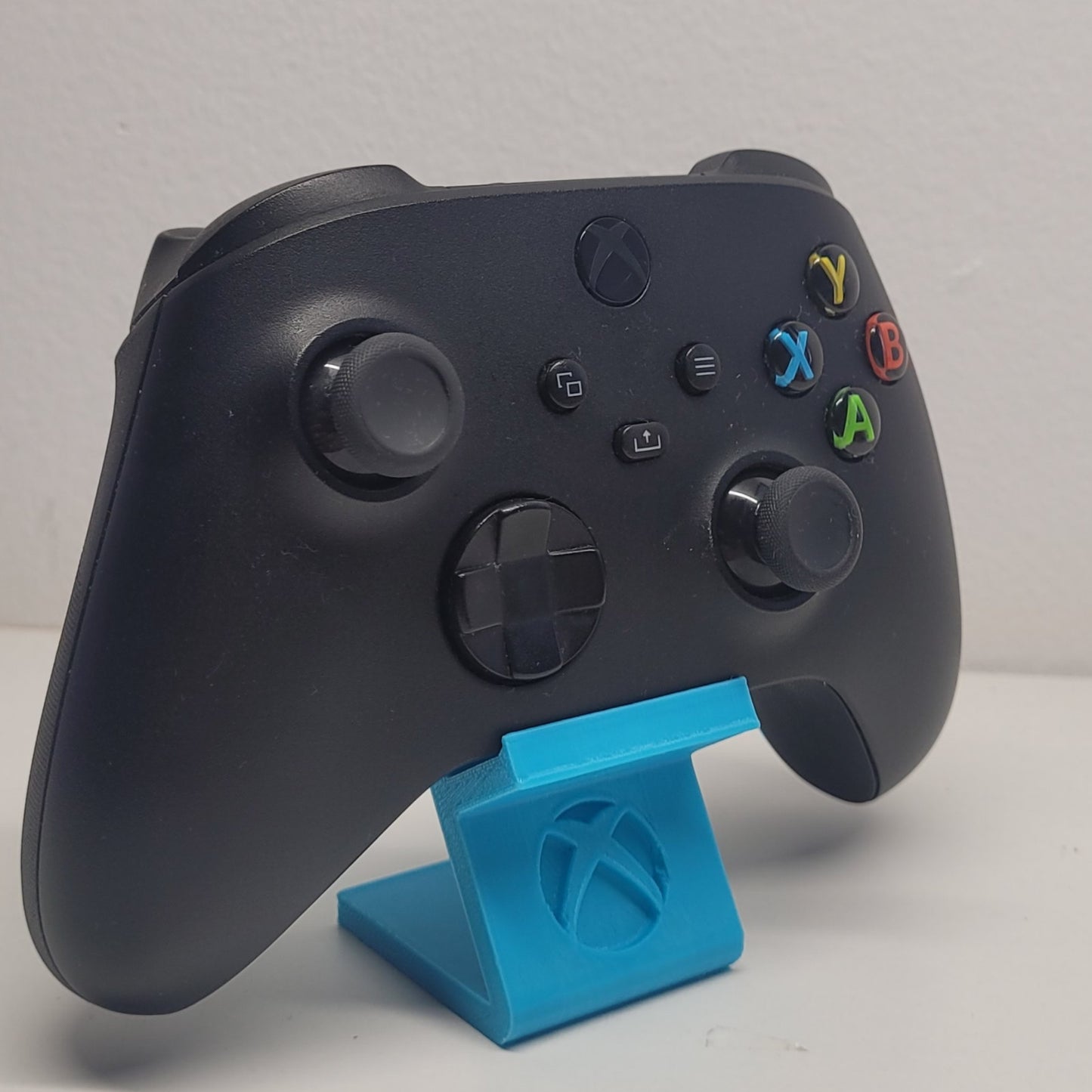 Soporte stand expositor mando Xbox one/series. Envíos desde España